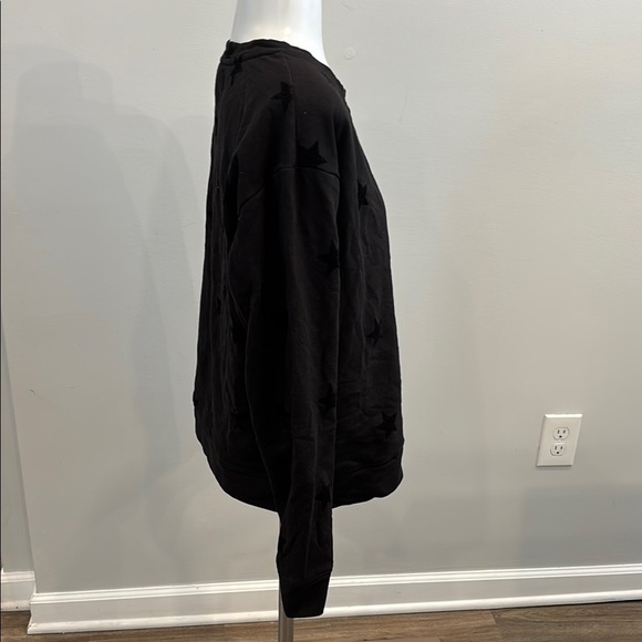 Jasmine + Ginger Medium Black Star Sweatshirt - Picture 5 of 6